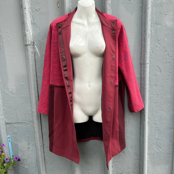 Lululemon Pink Cocoon Car Coat, size M - Picture 15 of 15